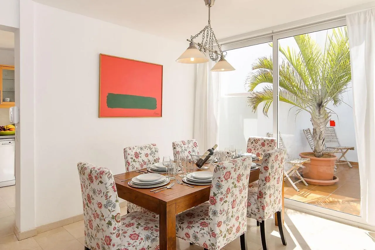 Luis II Villa Puerto del Carmen   Puerto del Carmen (Lanzarote)