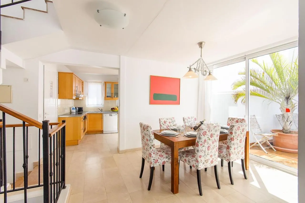 Luis II Villa Puerto del Carmen  0*, Puerto del Carmen (Lanzarote)